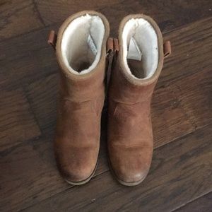 UGG boots size US3